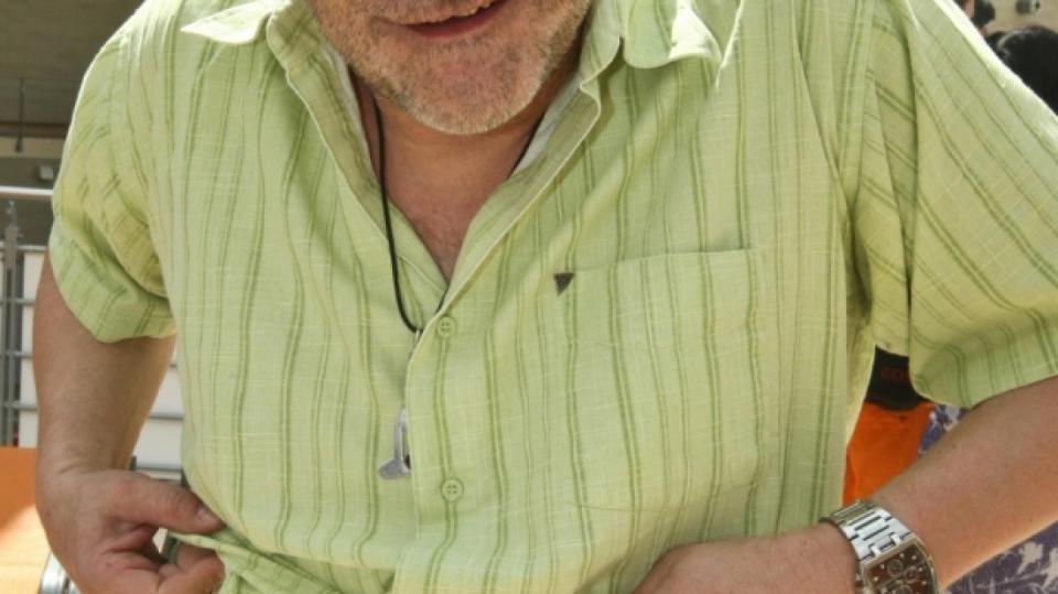 Roman Štolpa se pochlubil jizvami po operaci kýly